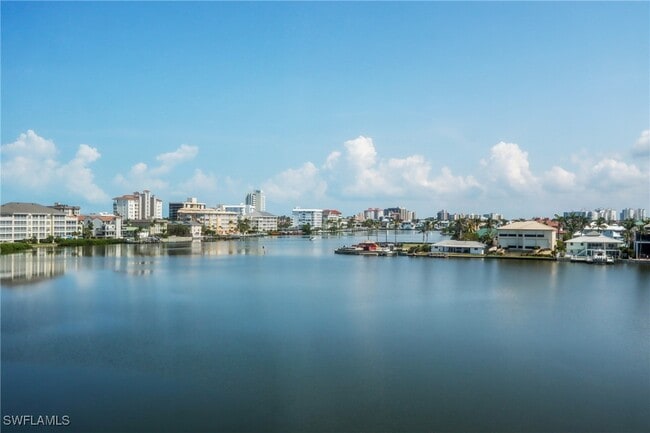 Building Photo - 271 Southbay Dr