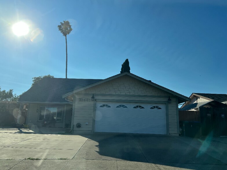 Building Photo - 32445 Lake Barlee Ln
