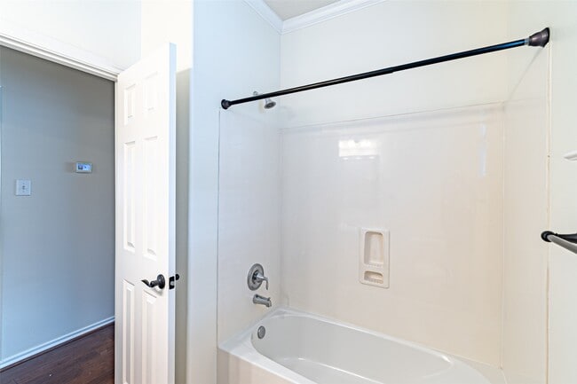 Building Photo - 17911 Serene Shore Dr