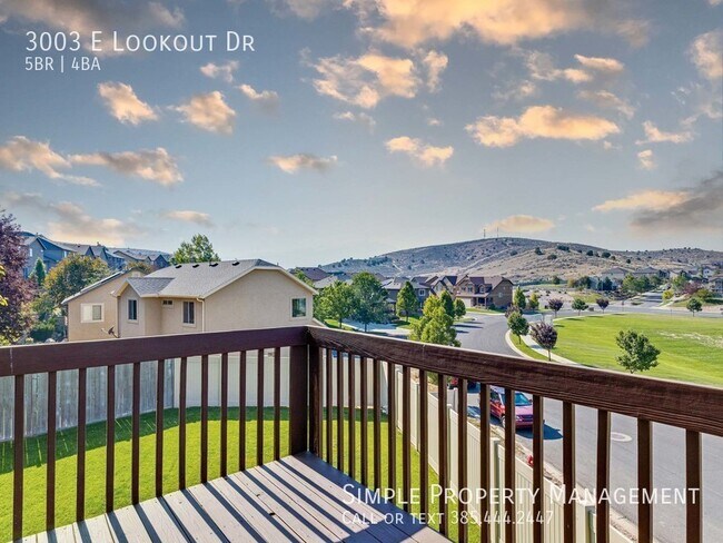 Building Photo - 3003 E Lookout Dr