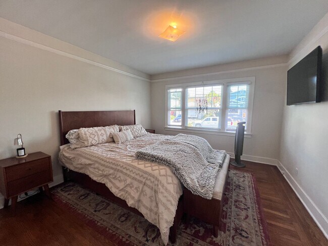 Building Photo - Fully Updated Home in San Leandro Available for Rent!!