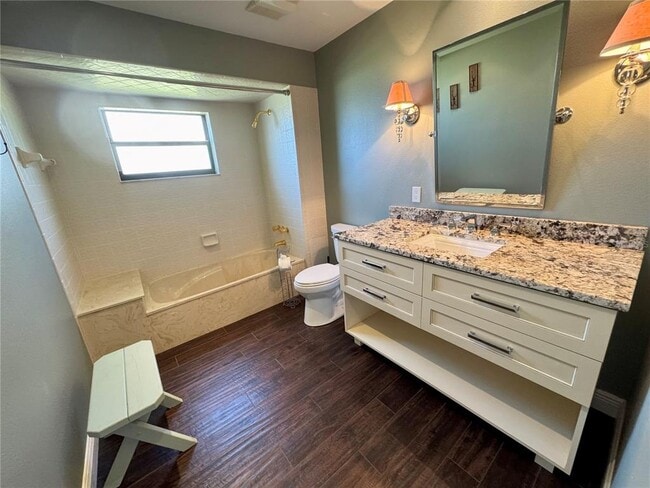 Building Photo - 3705 Torrey Pines Blvd