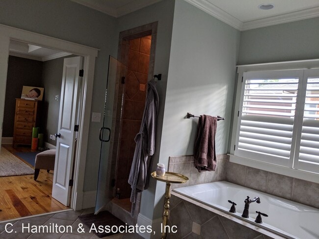 Building Photo - 3 br, 2.5 bath House - 68 Charter Oak Dr