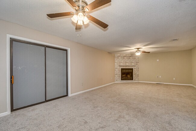 Building Photo - 4410 Goshen Lake Dr S