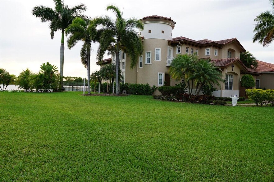 Building Photo - 4800 NW 124th Way