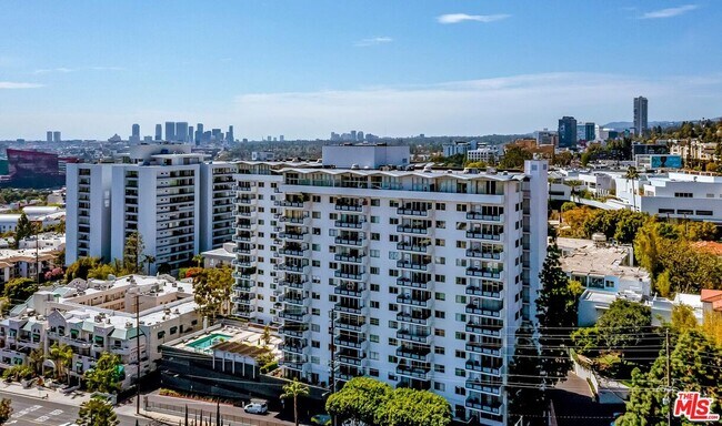 Building Photo - 1155 N La Cienega Blvd