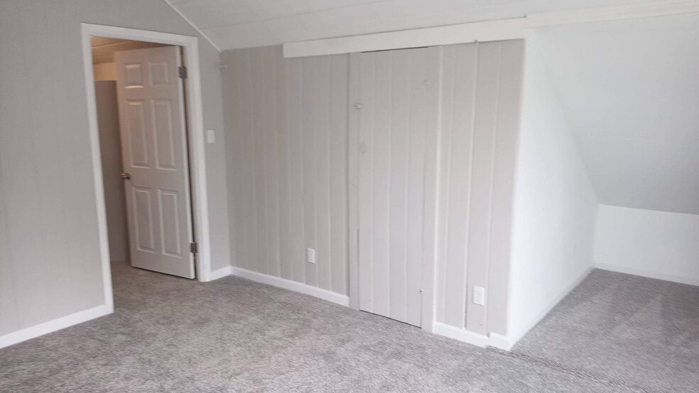 Building Photo - 5742 S Quincy Ave