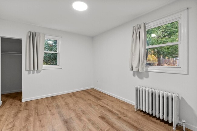 Building Photo - 5 Pine Trail