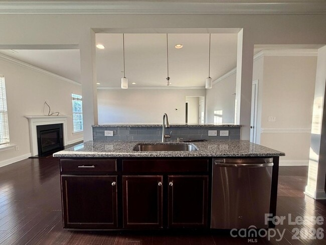 Building Photo - 1722 Spears Dr NW