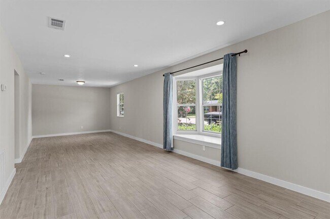 Building Photo - 7707 Robalo Rd