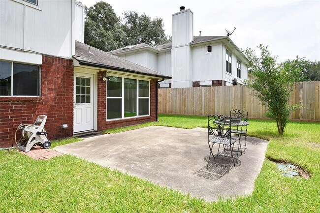 Building Photo - 3522 Pecan Point Dr
