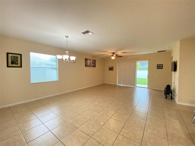 Building Photo - 2555 Carrickton Cir