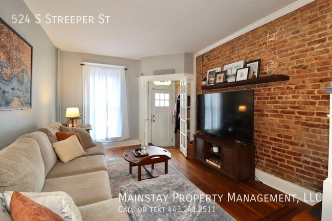 Building Photo - 2 Bed Rowhome in Prime Canton Location!