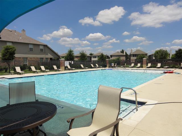 Building Photo - 10801 Sexton Dr