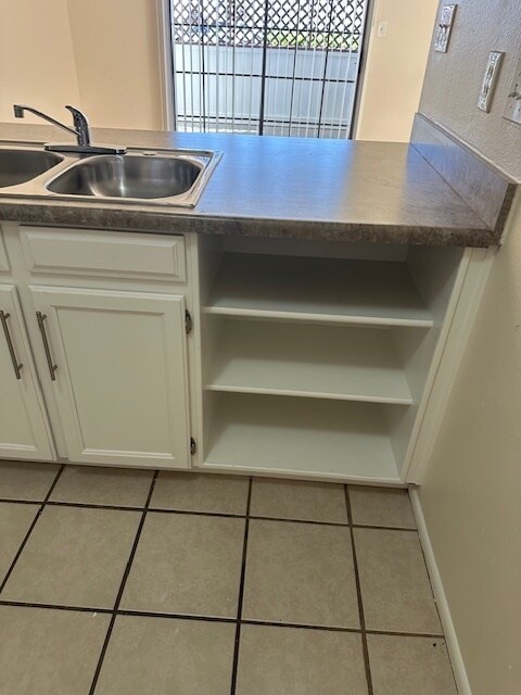 Building Photo - 1908 N Spring