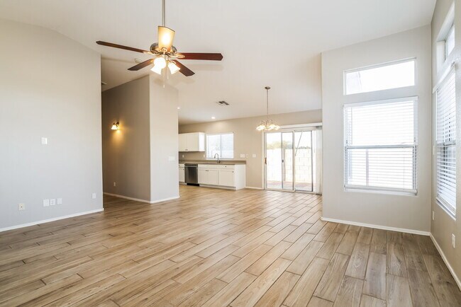 Building Photo - 3430 N Saffron