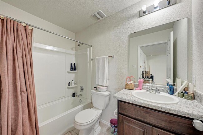 Building Photo - 229 Prairie Falcon Wy