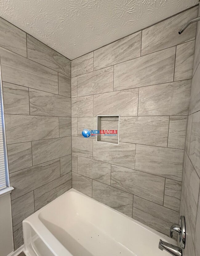 Building Photo - Renovated 4-bedroom house in Norcross