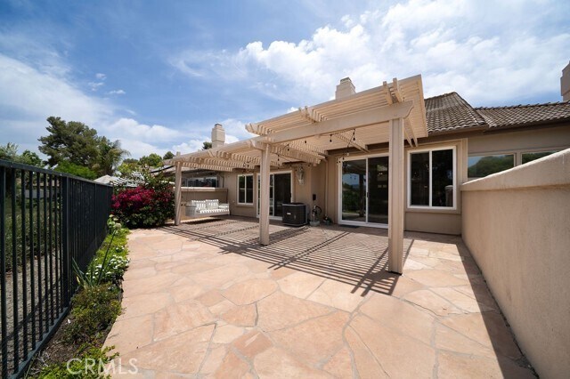 Building Photo - 27335 Paseo Laguna