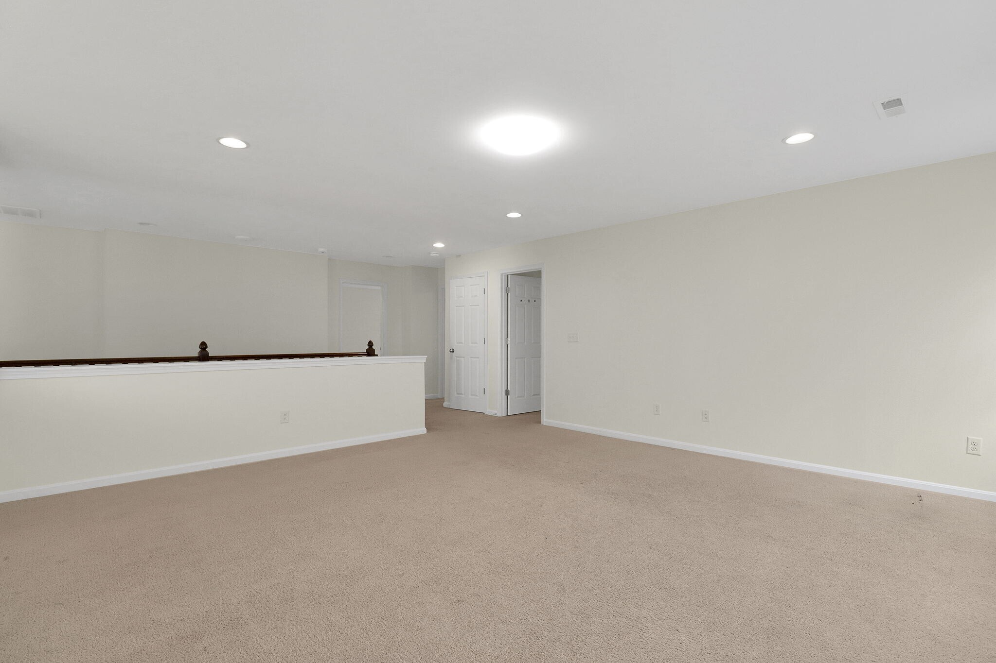 Building Photo - 6743 Palmetto Dr