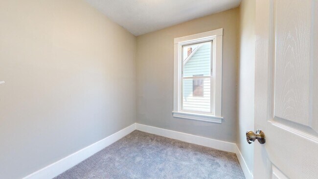 Building Photo - 3224 Walton Ave