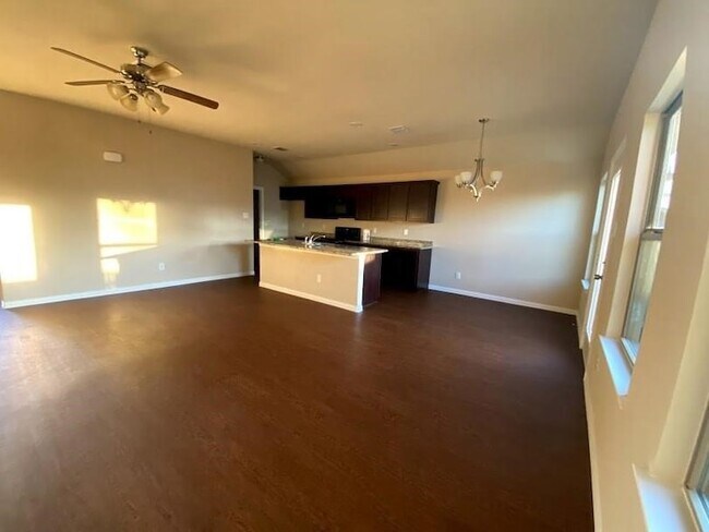 Building Photo - 2853 Mesquite Rd
