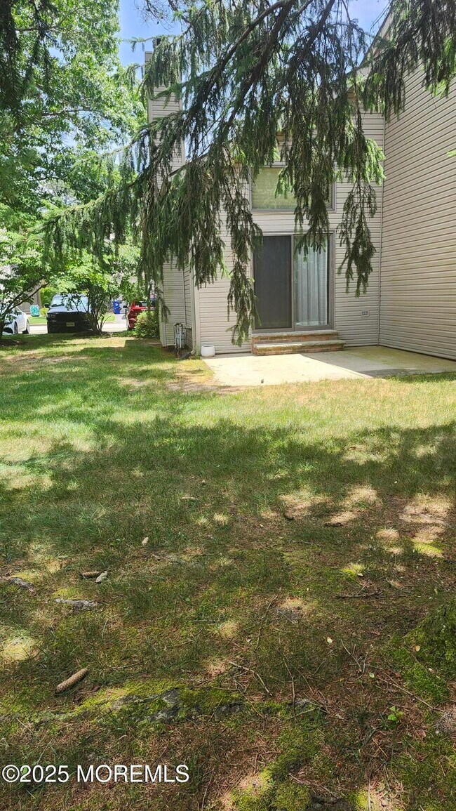 Building Photo - 26 White Swan Way