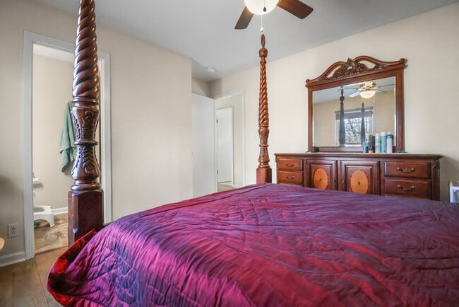 Building Photo - 1802 Warren Dr