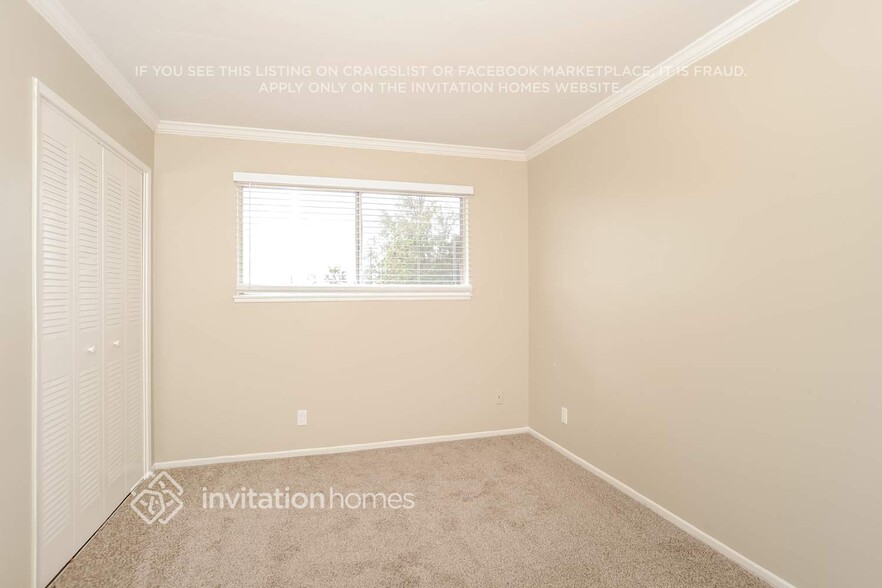 Building Photo - 12889 Fenton Ave