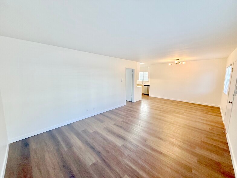 Building Photo - 231 California Ave