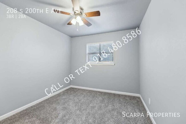 Building Photo - 208 S 200th E Ave