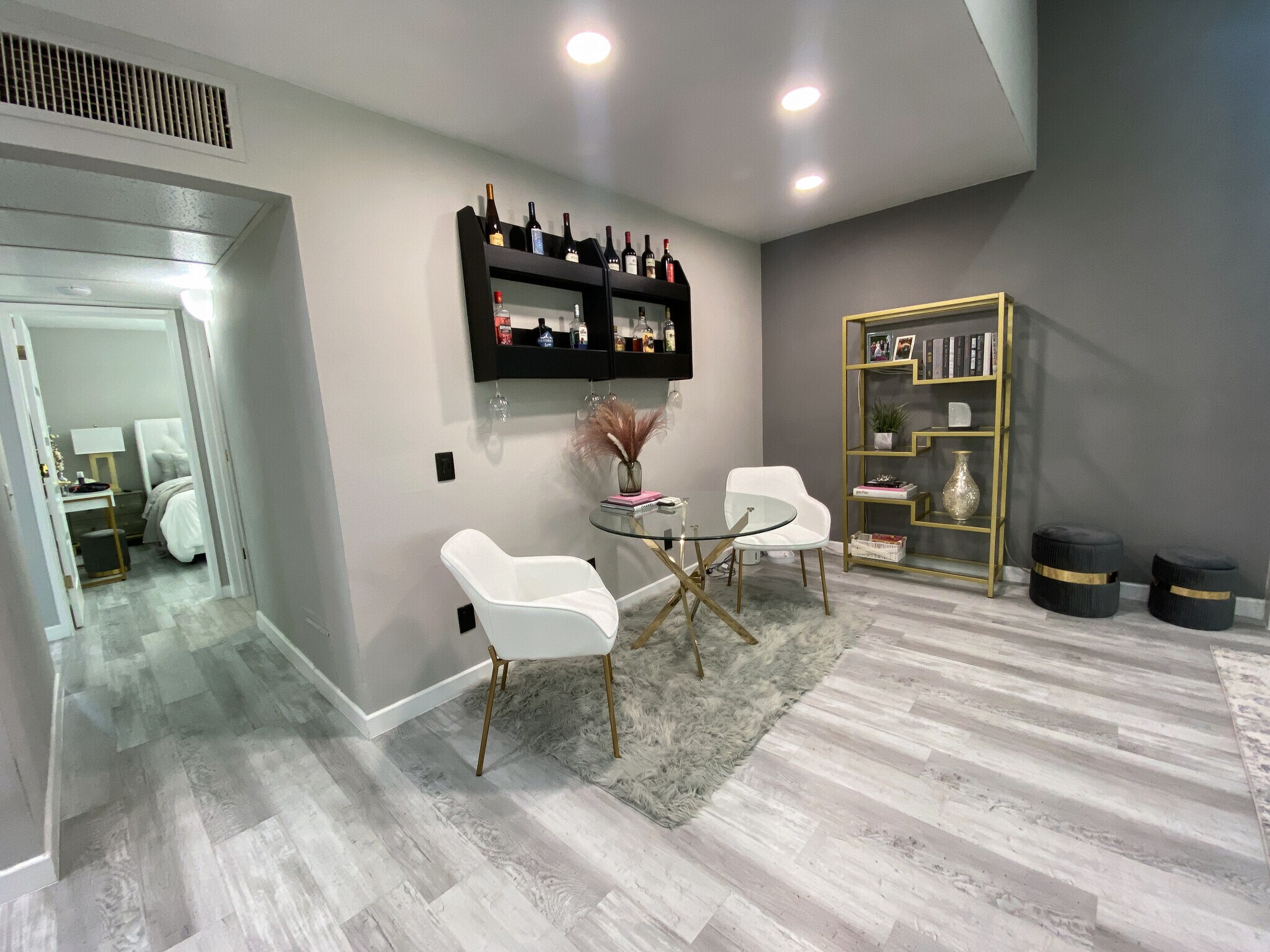 Building Photo - 18350 Hatteras St