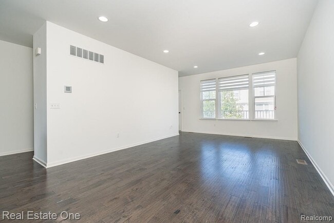 Building Photo - 4637 Bradley Cir