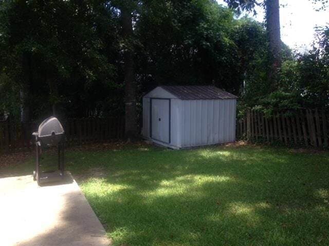 Building Photo - 1626 Springwood Dr