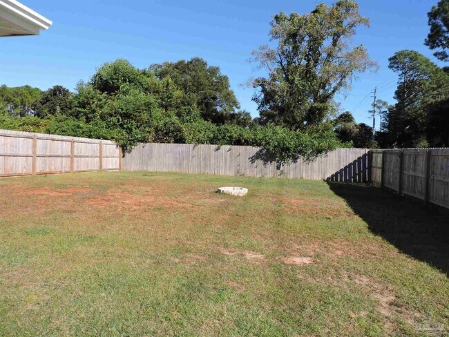 Building Photo - 1000 Polk Ave