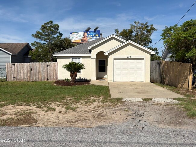 Building Photo - 425 Dolphin Dr