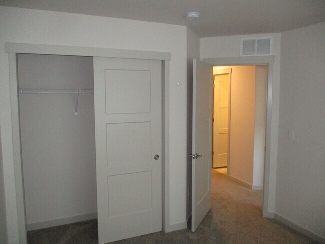 Building Photo - Newer Construction Berthoud Property