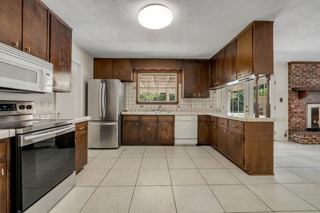 Building Photo - 2613 Killarney Way