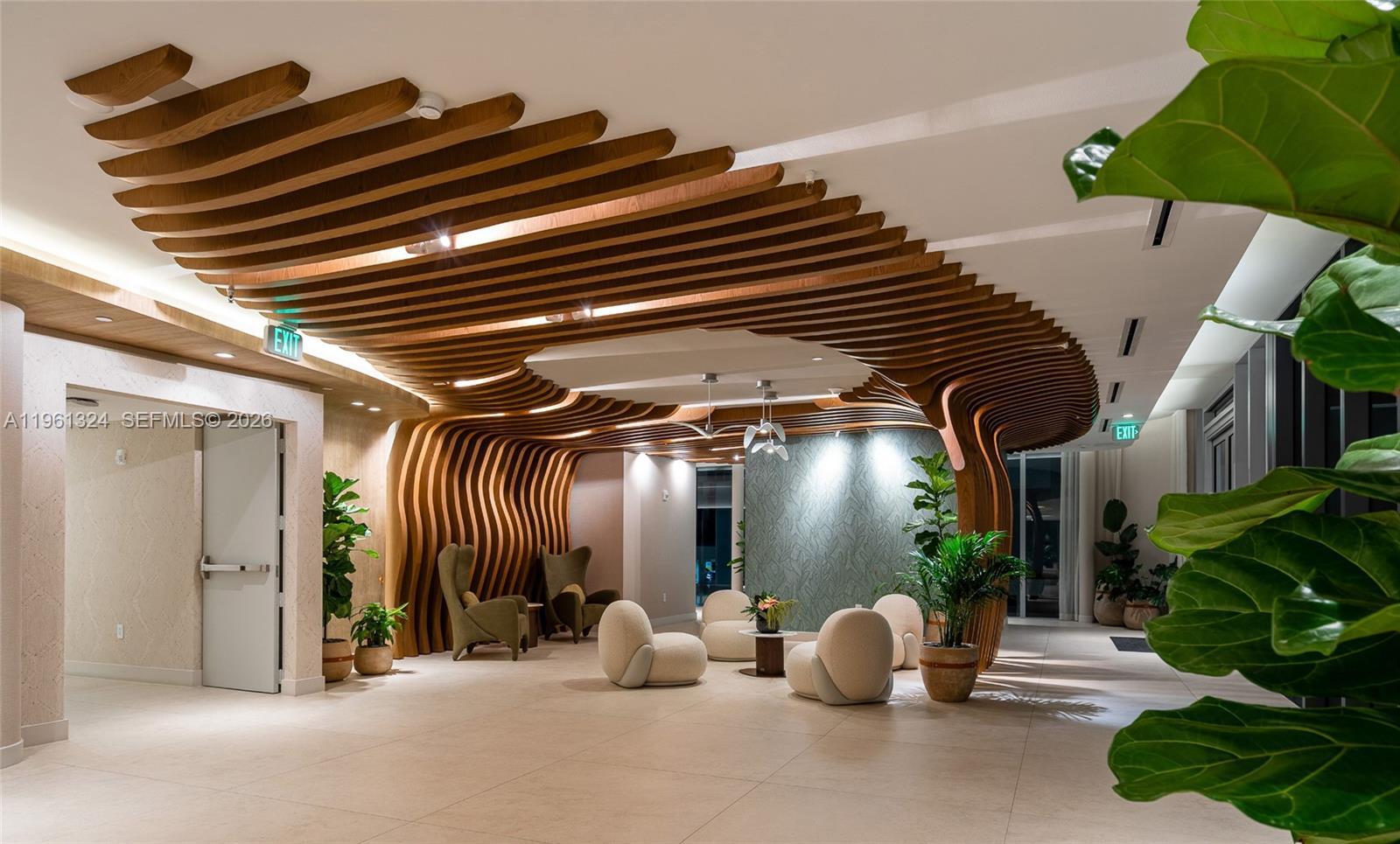 Building Photo - 700 NE 24th St