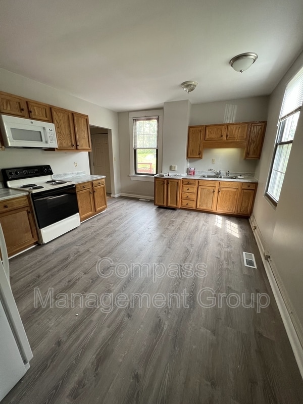 Building Photo - 1619 Washington Ave