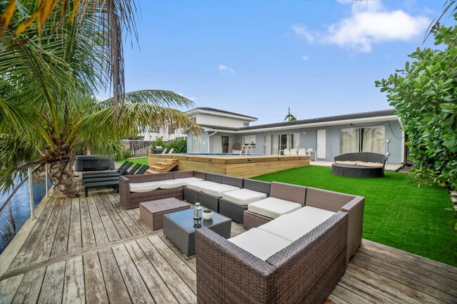 Building Photo - 20730 NE 23rd Ave