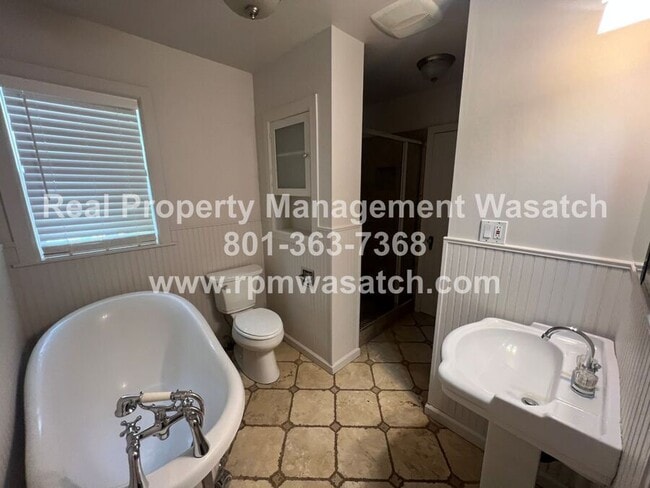 Building Photo - 1105 S 700 E