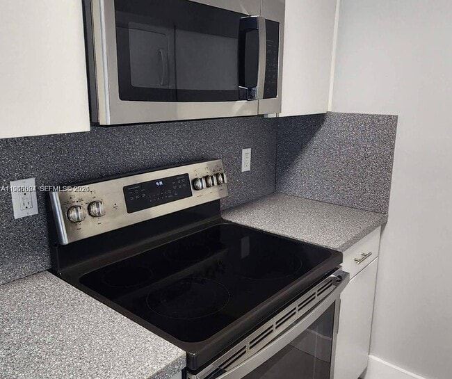 Building Photo - 15354 SW 72nd St