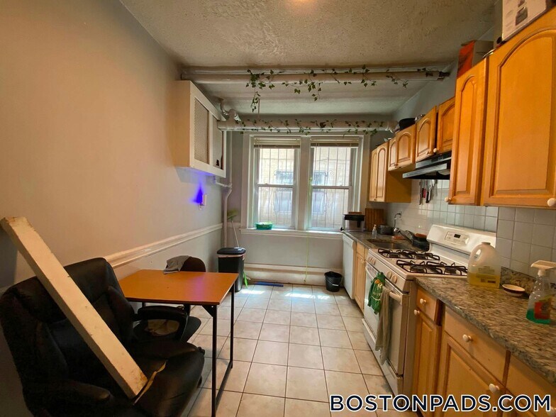 Building Photo - 238 S Huntington Ave