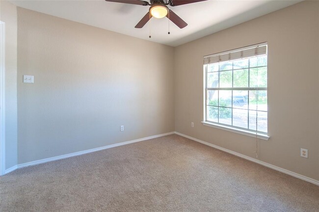 Building Photo - 3913 Orion St
