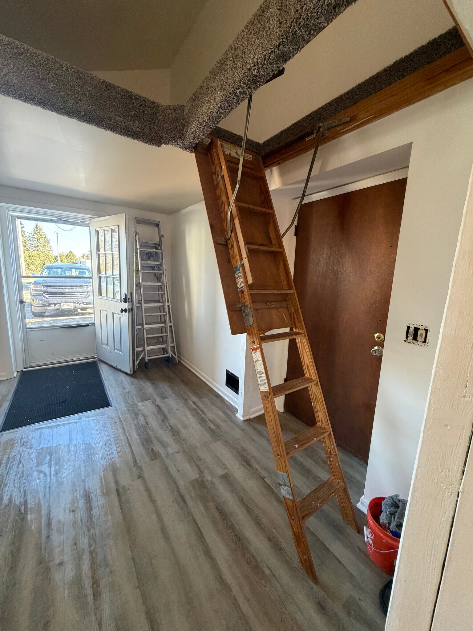 Building Photo - 625 Shelford Rd