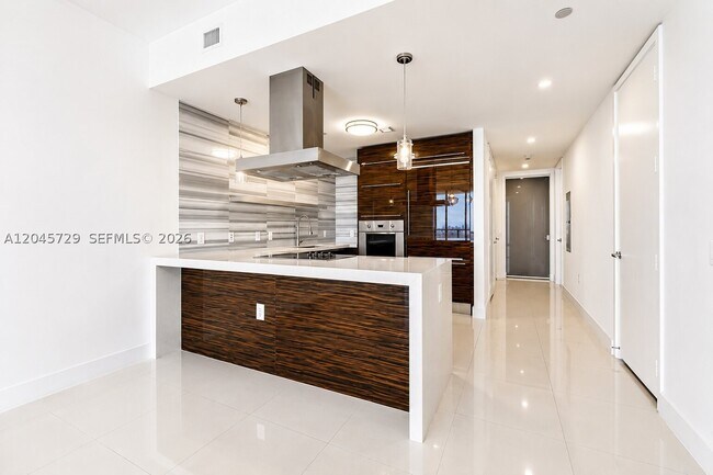 Building Photo - 1100 Biscayne Blvd