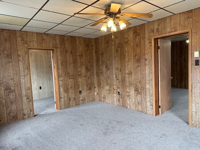 Building Photo - Williams Valley School District 2 Bedroom ...