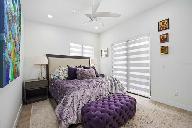 Building Photo - 7520 N Coolidge Ave