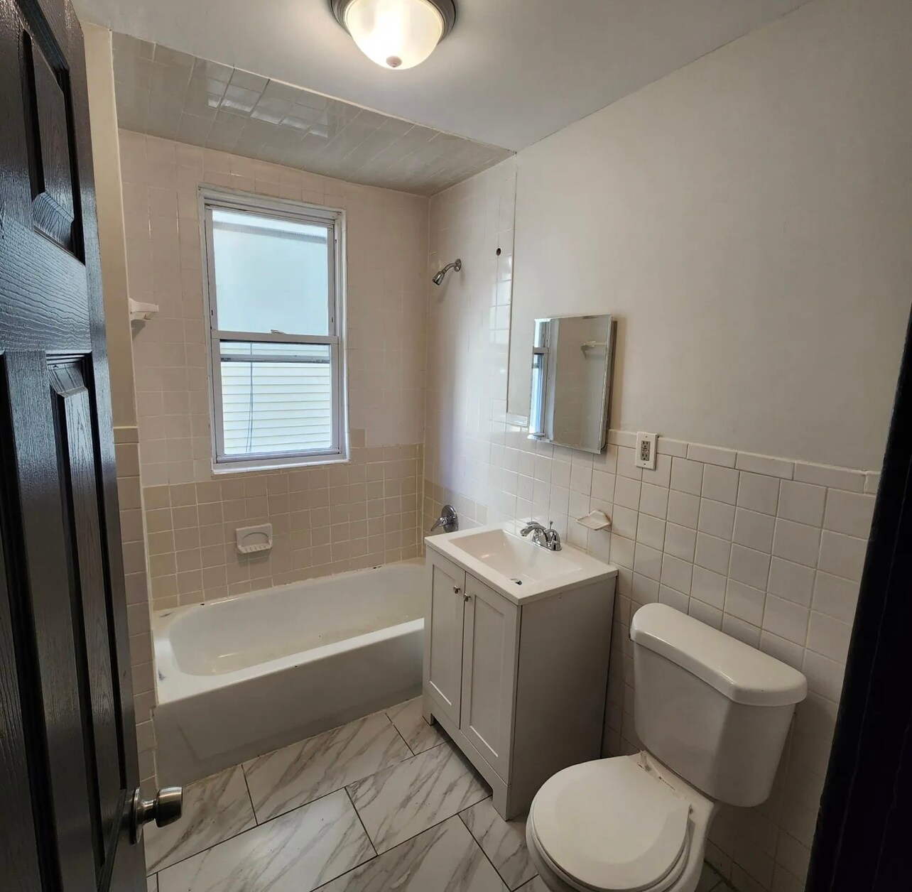 917 Grove St 1B - 916 Grove St